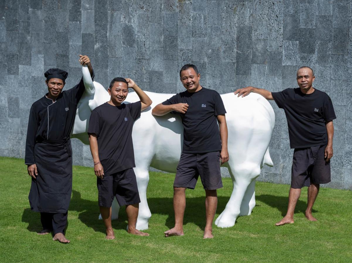 Issi Seminyak (Bali)